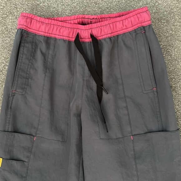 WonderWink Spread Good Cheer style 5814 Scrub Pants size XS - like new - Picture 5 of 8